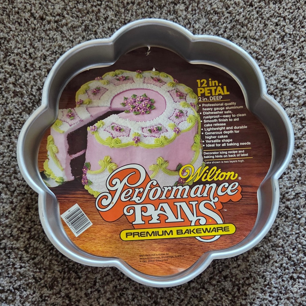 Wilton Performance Pans 12 Inch Petal Cake Pan Aluminum Flower 502-1255 Vtg 1981